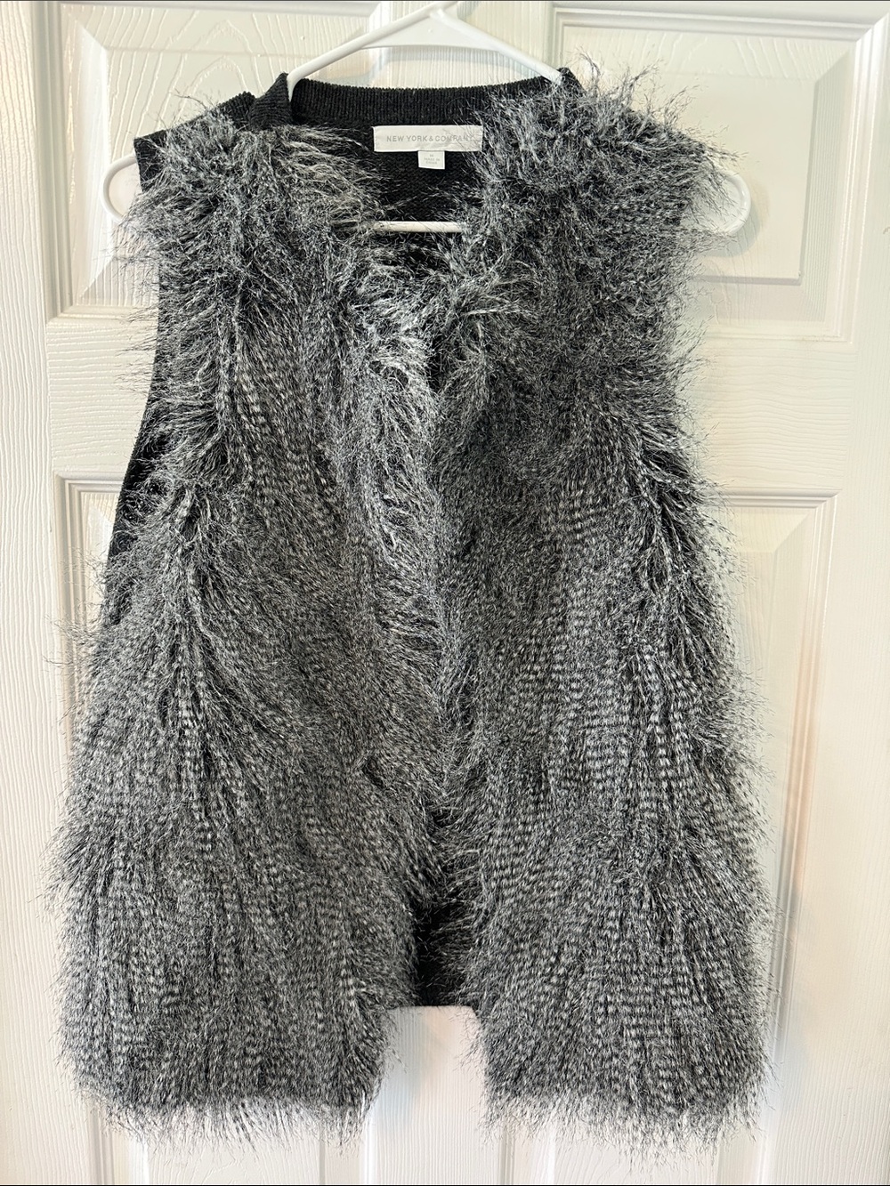 New York & Company Gray Faux Fur Shag Vest (M)